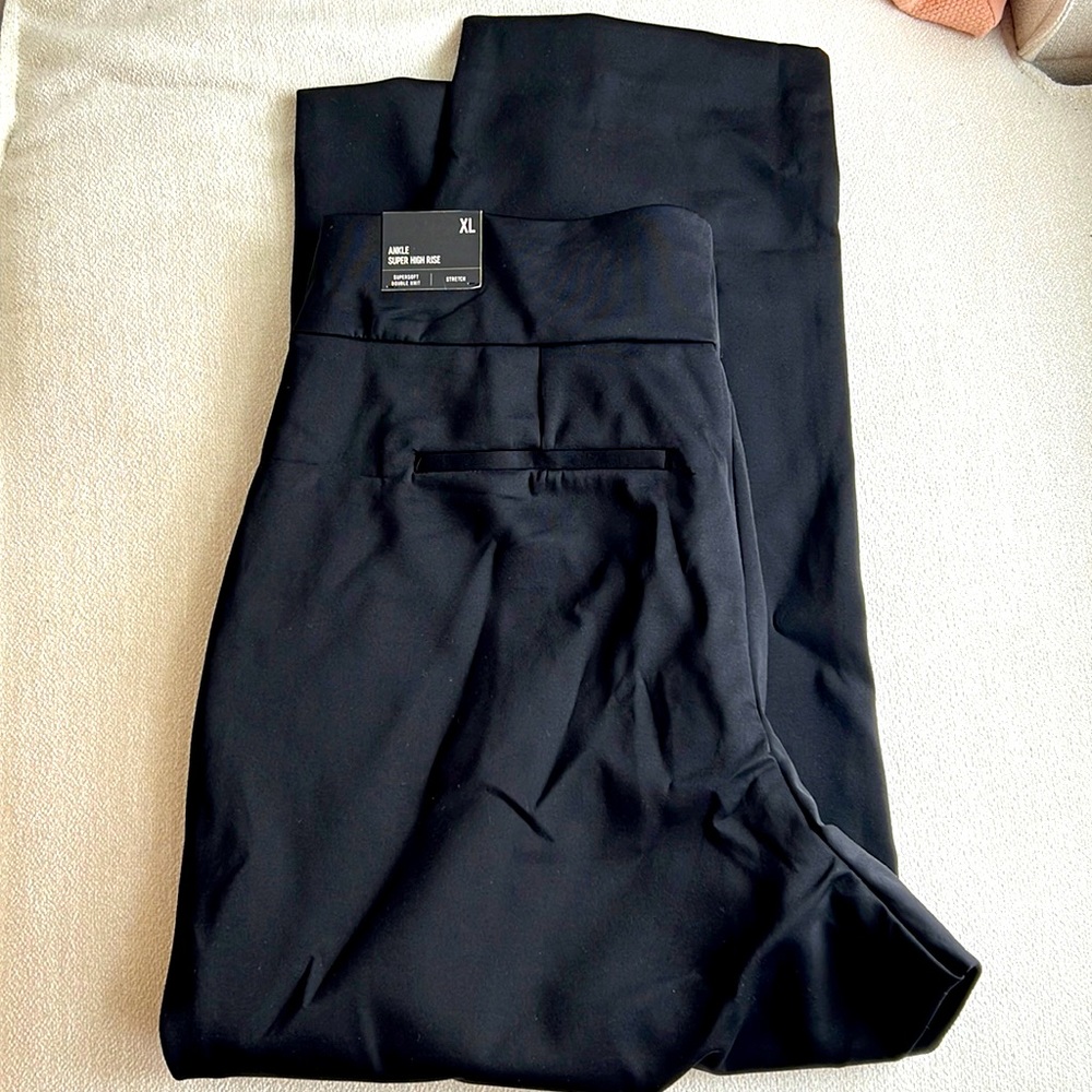 NWT - Express super soft high rise ankle pants